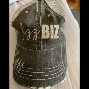 Arbonne blackish grey “fizz biz” hat